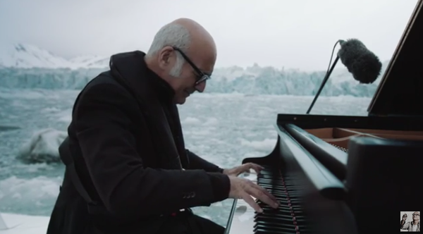 Ludovico Einaudi interpreta la 'Elegía por el Ártico' - Sputnik Mundo