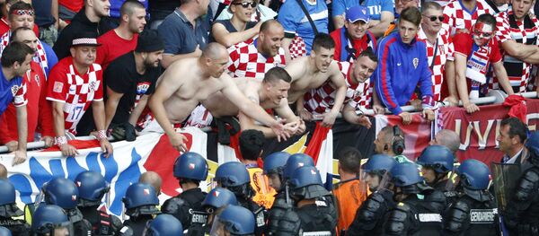 Hinchas croatas - Sputnik Mundo