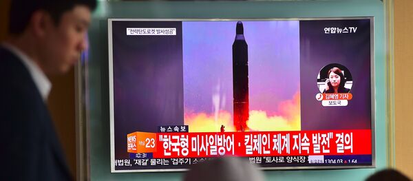 El lanzamiento de un misil por Corea del Norte - Sputnik Mundo