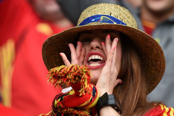 Las hinchas más atractivas de la Eurocopa 2016 Las hinchas más atractivas de la Eurocopa 2016 - Sputnik Mundo
