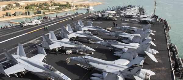 El portaviones de EEUU, USS Harry Truman, rumbo al mar Mediterráneo - Sputnik Mundo