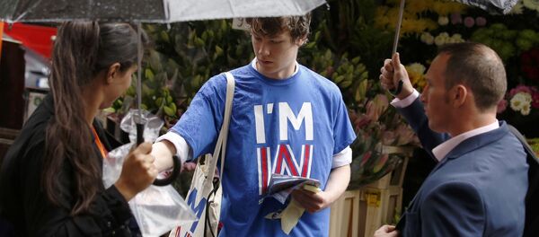 Primeras estimaciones apuntan a la victoria del sí a UE en Gran Bretaña - Sputnik Mundo