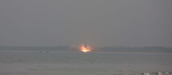 Corea del Norte lanza un misil balístico - Sputnik Mundo