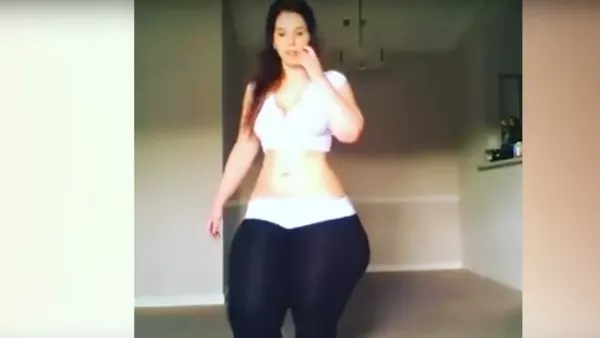 Screenshot del vídeo con Raylynn - Sputnik Mundo