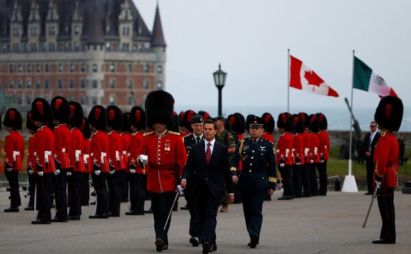 Enrique Peña Nieto, presidente de México en la Citadelle de Quebec - Sputnik Mundo