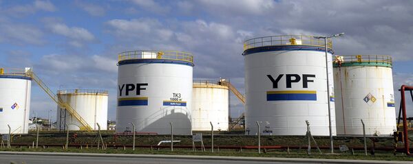 Instalaciones de la compania argentina, YPF. - Sputnik Mundo