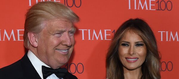 Donald Trump y su esposa, Melania - Sputnik Mundo