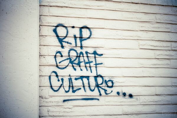 Un grafiti - Sputnik Mundo