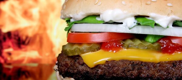 Una hamburguesa Una hamburguesa - Sputnik Mundo