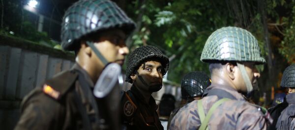 Los policias bangladesís en Daca - Sputnik Mundo