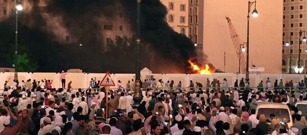 Atentado suicida en Medina - Sputnik Mundo