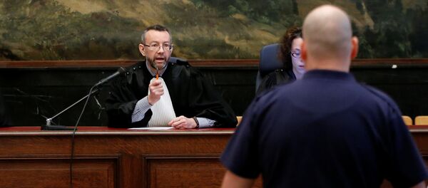 El juez Pierre Hendrickx durante el juicio - Sputnik Mundo