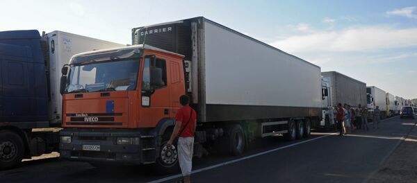 Camiones en la frontera ruso-ucraniana (archivo) - Sputnik Mundo