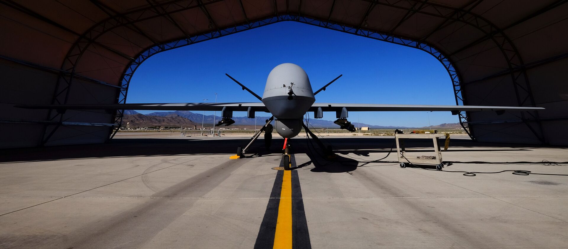 A U.S. Air Force MQ-9 Reaper drone sits in a hanger at Creech Air Force Base - Sputnik Mundo, 1920, 05.01.2021