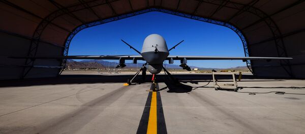 A U.S. Air Force MQ-9 Reaper drone sits in a hanger at Creech Air Force Base - Sputnik Mundo
