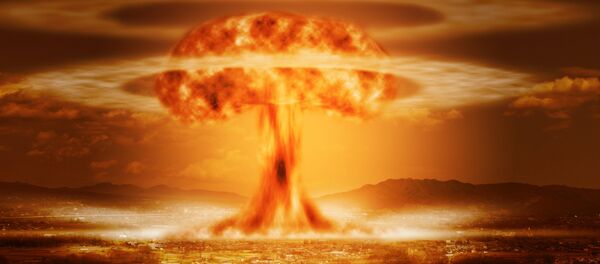 La explosión de una bomba nuclear (imagen referencial) - Sputnik Mundo