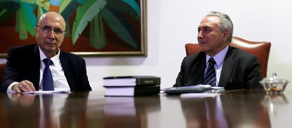 Ministro de Finanzas de Brasil, Henrique Meirelles, y presidente interino de Brasil, Michel Temer - Sputnik Mundo