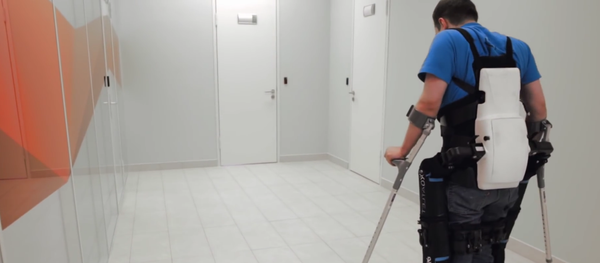 ExoAtlet, el exoesqueleto médico ruso - Sputnik Mundo