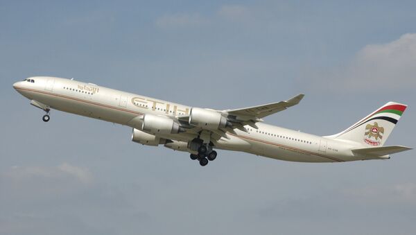 Airbus A340-500 de la aerolínea Etihad Airways (archivo) - Sputnik Mundo