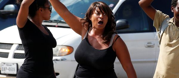 Manifestación de protesta en Dallas, EEUU - Sputnik Mundo