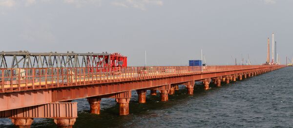 La construcción del puente de Crimea - Sputnik Mundo