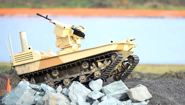 Un robot combate - Sputnik Mundo
