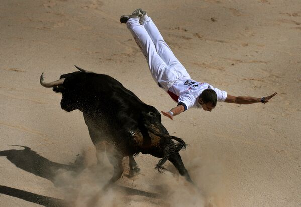 Entretenimiento peligroso: la fiesta de San Fermín en España - Sputnik Mundo