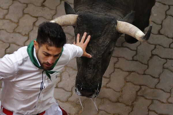 Entretenimiento peligroso: la fiesta de San Fermín en España - Sputnik Mundo