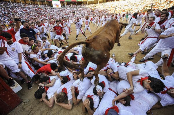 Entretenimiento peligroso: la fiesta de San Fermín en España - Sputnik Mundo