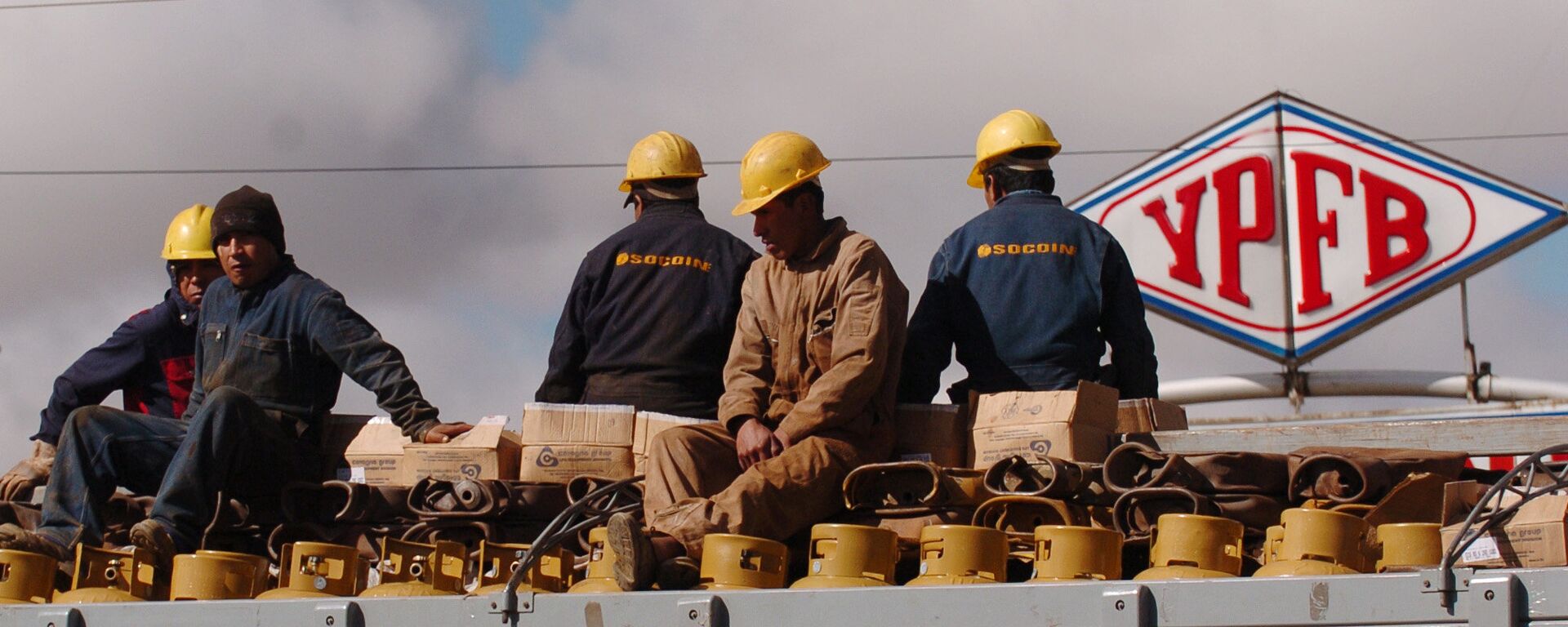 Trabajadores de YPFB - Sputnik Mundo, 1920, 03.03.2023