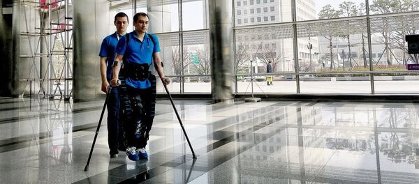 ExoAtlet, exoesqueleto médico ruso (archivo) - Sputnik Mundo
