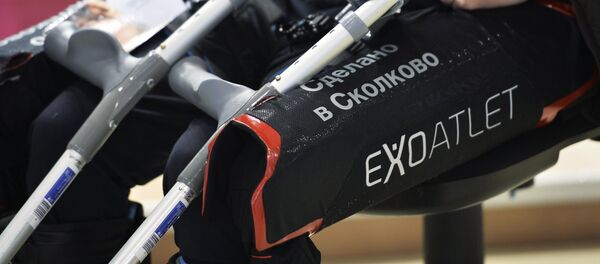 ExoAtlet, exoesqueleto médico ruso - Sputnik Mundo