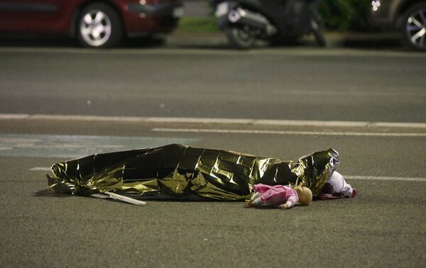 Situación tras el ataque con un camión en Niza - Sputnik Mundo