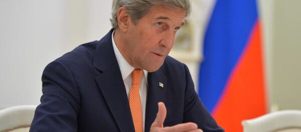 John Kerry, secretario de Estado de EEUU, durante la reunión con el presidente ruso Vladímir Putin en Moscú - Sputnik Mundo