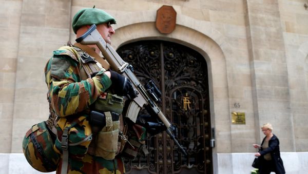 Un soldado del Ejército de Bélgica Un soldado del Ejército de Bélgica - Sputnik Mundo