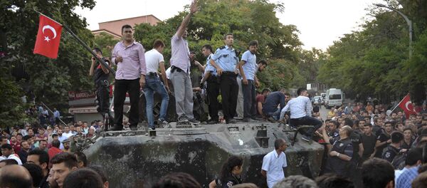 Situación en Ankara tras el intento de golpe de Estado en Turquía - Sputnik Mundo