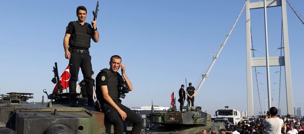 La policía turca después de la intentona golpista - Sputnik Mundo