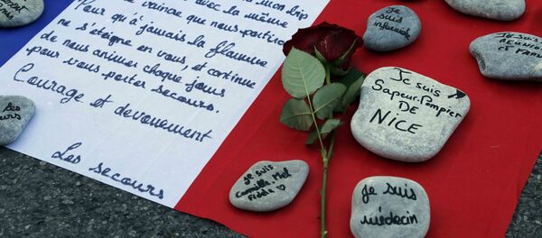 Homenaje a las víctimas del atentado de Niza - Sputnik Mundo