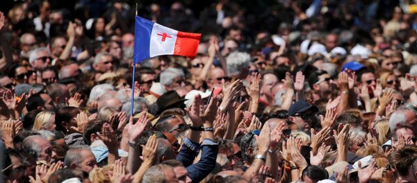 Minuto de silencio en París en memoria de las víctimas de la masacre en Niza - Sputnik Mundo