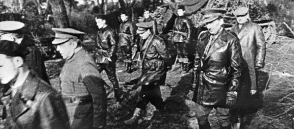 Operadores de tanques soviéticos y españoles cerca de Alcalá de Henares el 1 de marzo de 1937 Operadores de tanques soviéticos y españoles cerca de Alcalá de Henares el 1 de marzo de 1937 - Sputnik Mundo