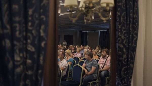 Elecciones primarias en la República de Donetsk Elecciones primarias en la República de Donetsk - Sputnik Mundo