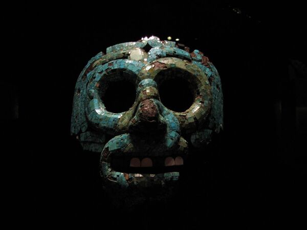 La máscara funeraria azteca del Museo Británico - Sputnik Mundo