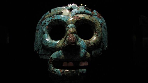 La máscara funeraria azteca del Museo Británico - Sputnik Mundo