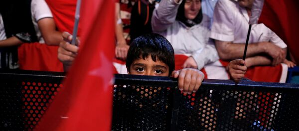 Los seguidores del presidente de Tuquía - Sputnik Mundo