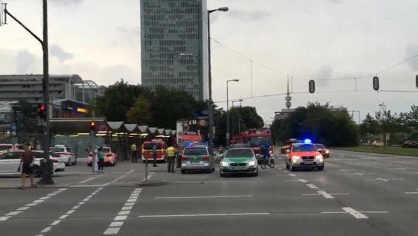 Policía de Múnich cerca del centro comercia Olympia Policía de Múnich cerca del centro comercia Olympia - Sputnik Mundo