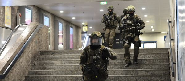 La policía en la operación en Munich tras los tiroteos en la ciudad alemana La policía en la operación en Munich tras los tiroteos en la ciudad alemana - Sputnik Mundo