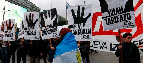 Protesta en Argentina contra el aumento de precios de gas - Sputnik Mundo