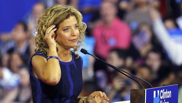 Debbie Wasserman Schultz, presidenta del Comité Nacional Demócrata - Sputnik Mundo