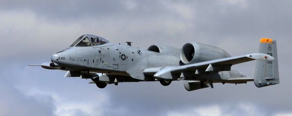 Un avión de asalto estadounidense A-10 Thunderbolt II - Sputnik Mundo