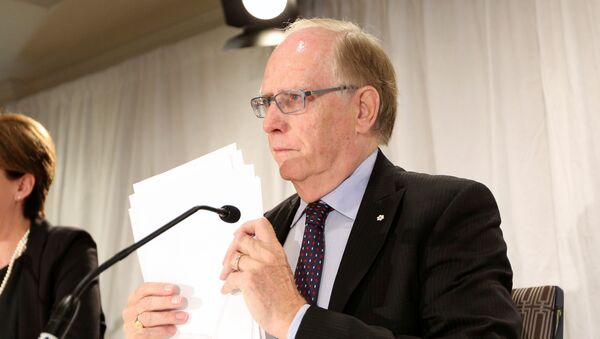 Richard McLaren, who was appointed by the World Anti-Doping Agency (WADA) to head an independent investigative team, prepares to leave after presenting his report in Toronto, Ontario, Canada July 18, 2016. - Sputnik Mundo